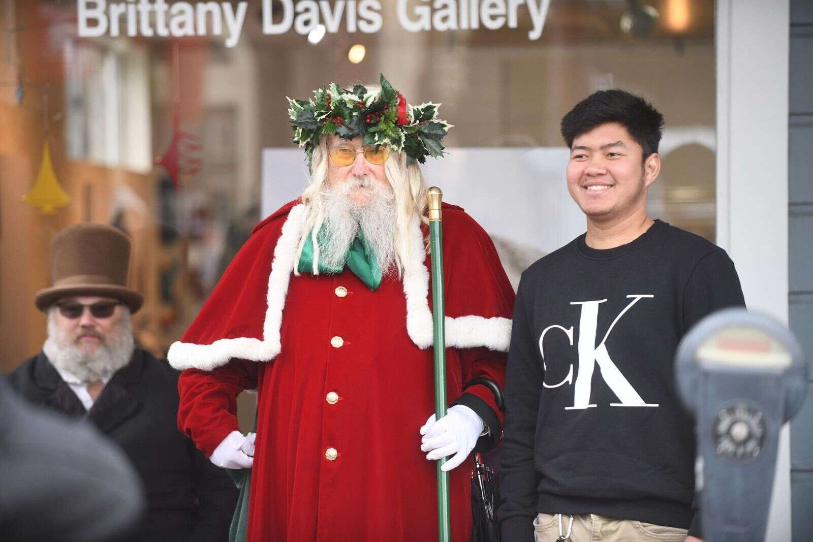 Come rain or shine: Victorian Christmas continues holiday street faire tradition